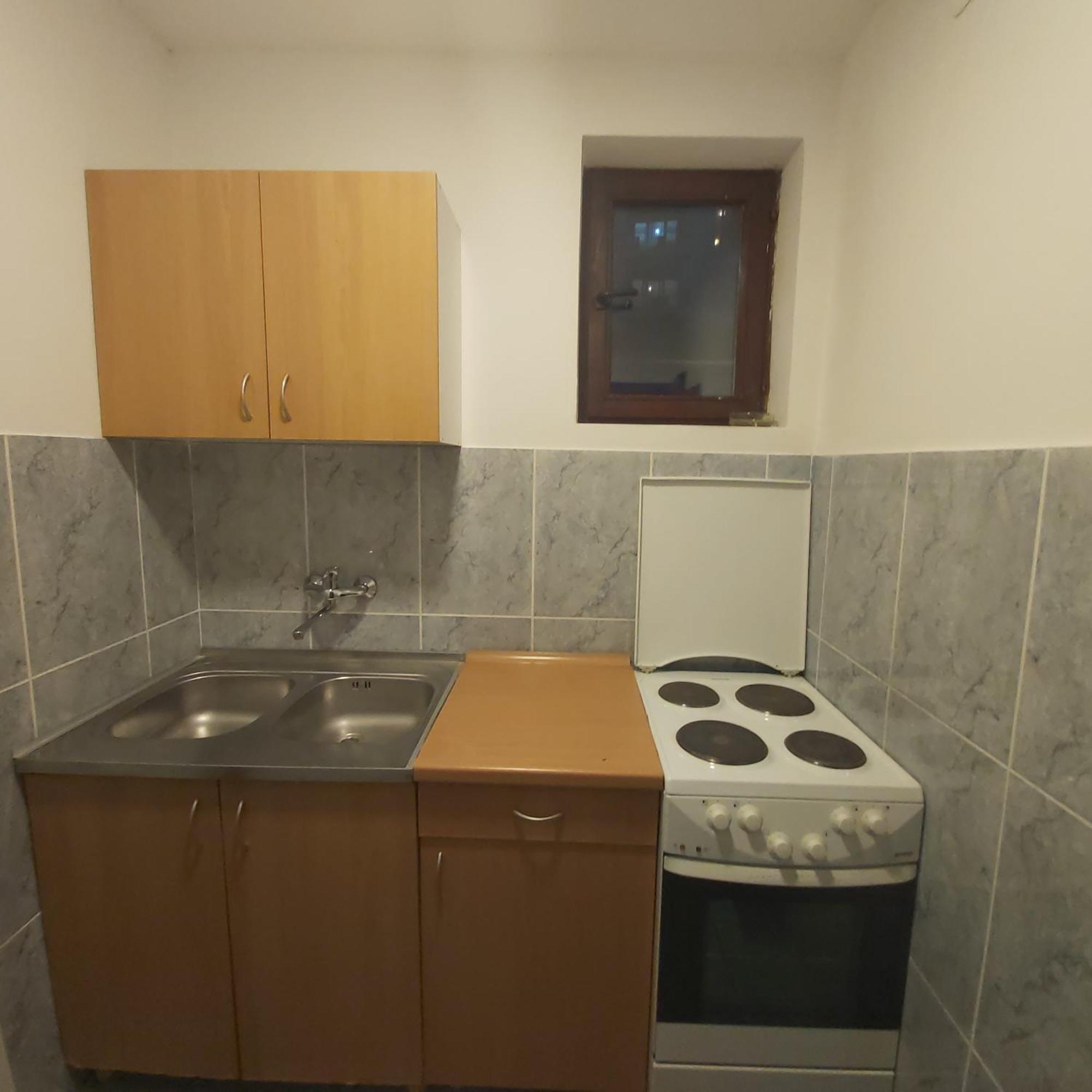 Apartmani Becici Bilik gambar