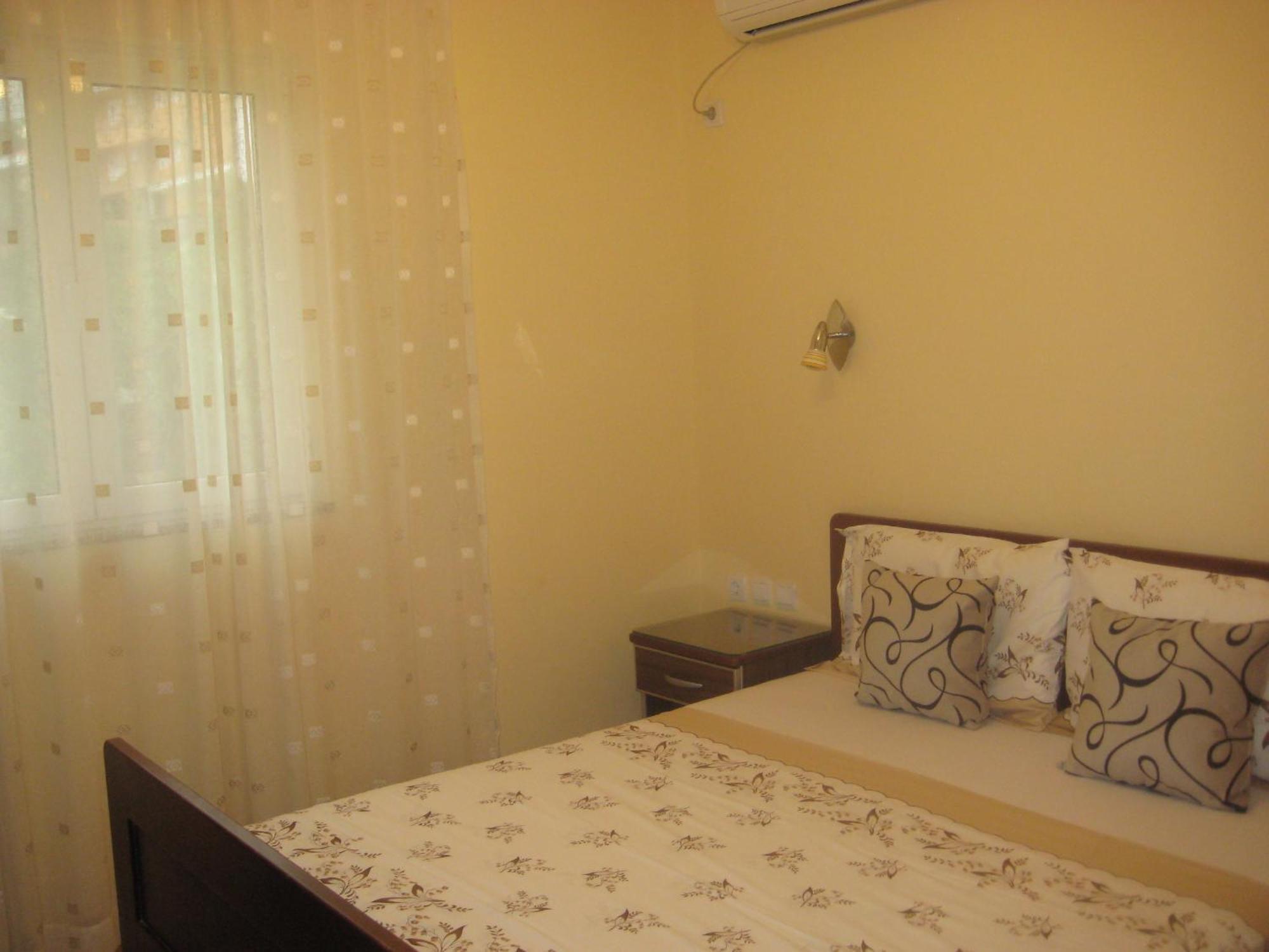 Apartmani Becici Bilik gambar