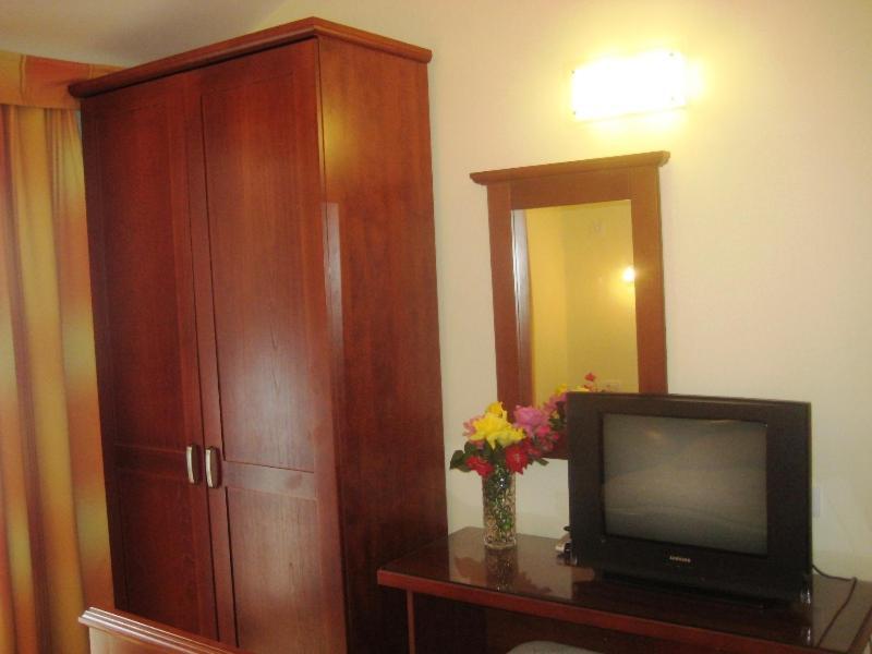 Apartmani Becici Bilik gambar