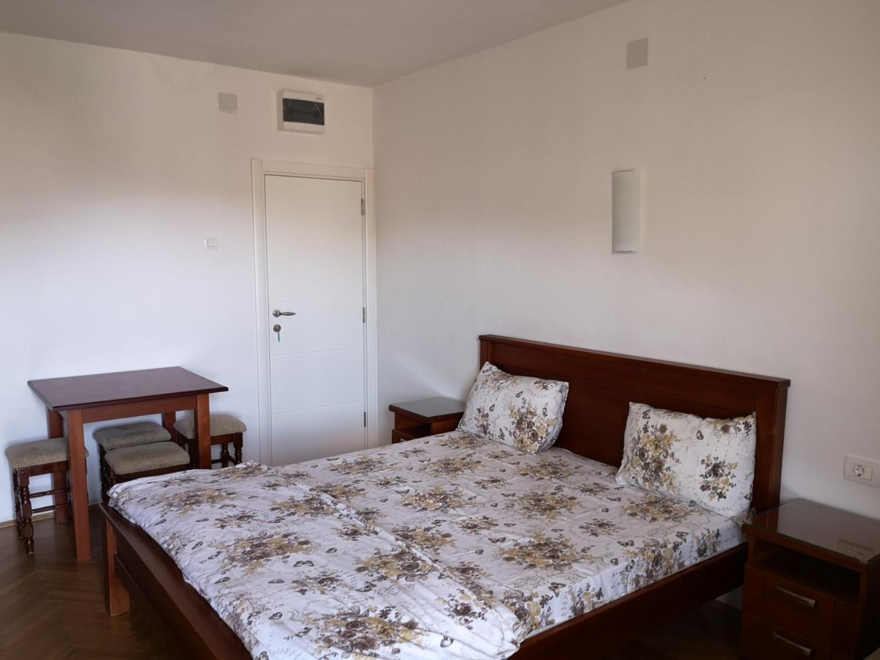 Apartmani Becici Bilik gambar
