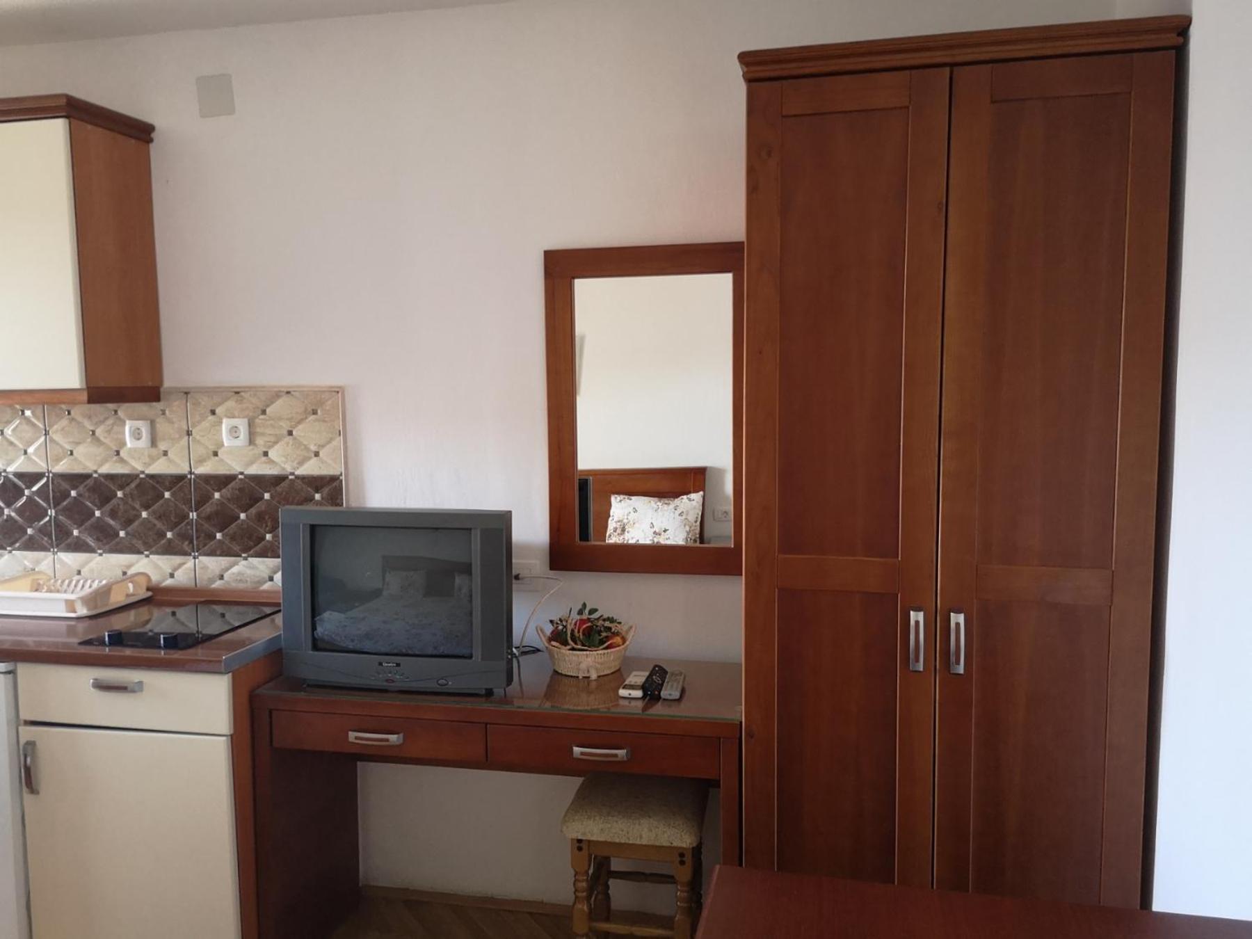Apartmani Becici Bilik gambar